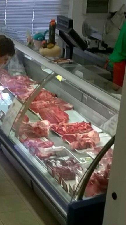 vari tagli di carne rossa