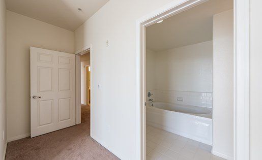 glen oaks bedroom