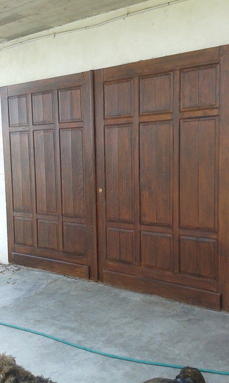 porta di garage in legno