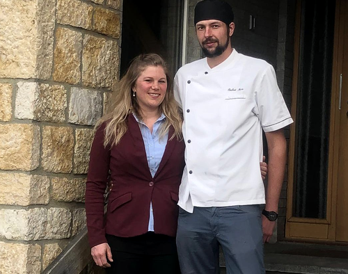 les propriétaires de l'hôtel restaurant du cygne