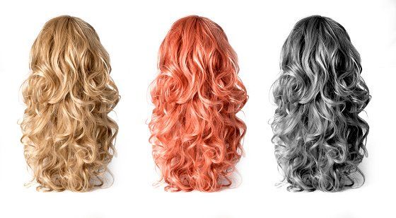 parrucche sintetiche in vari modelli e colori