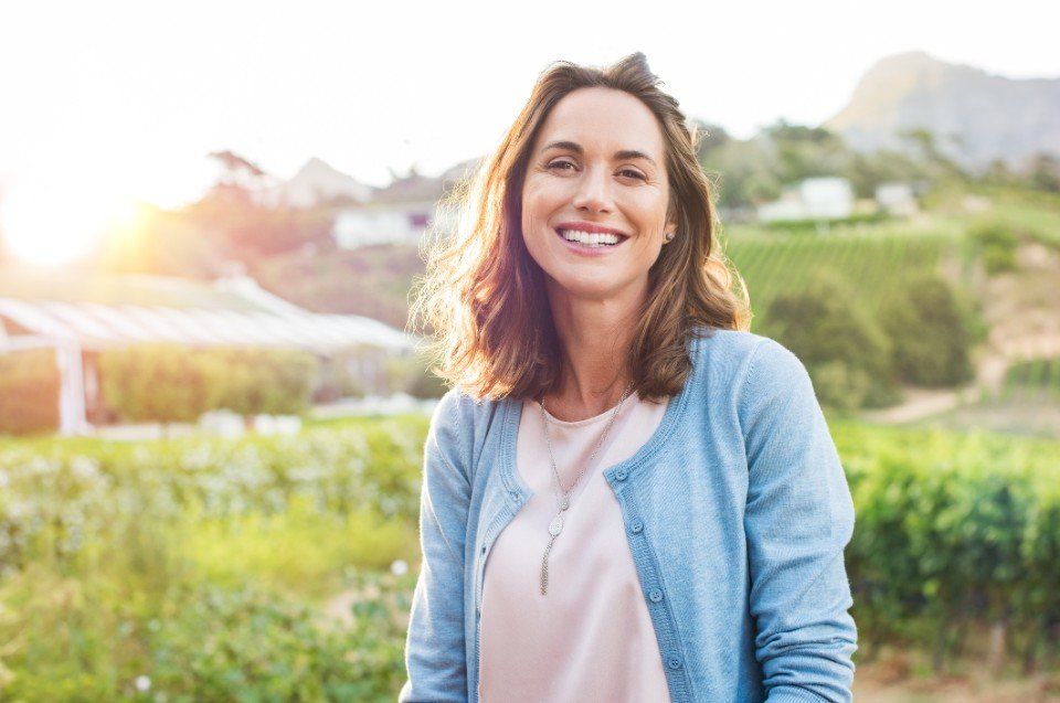 parrucca da donna realizzata con capelli naturali