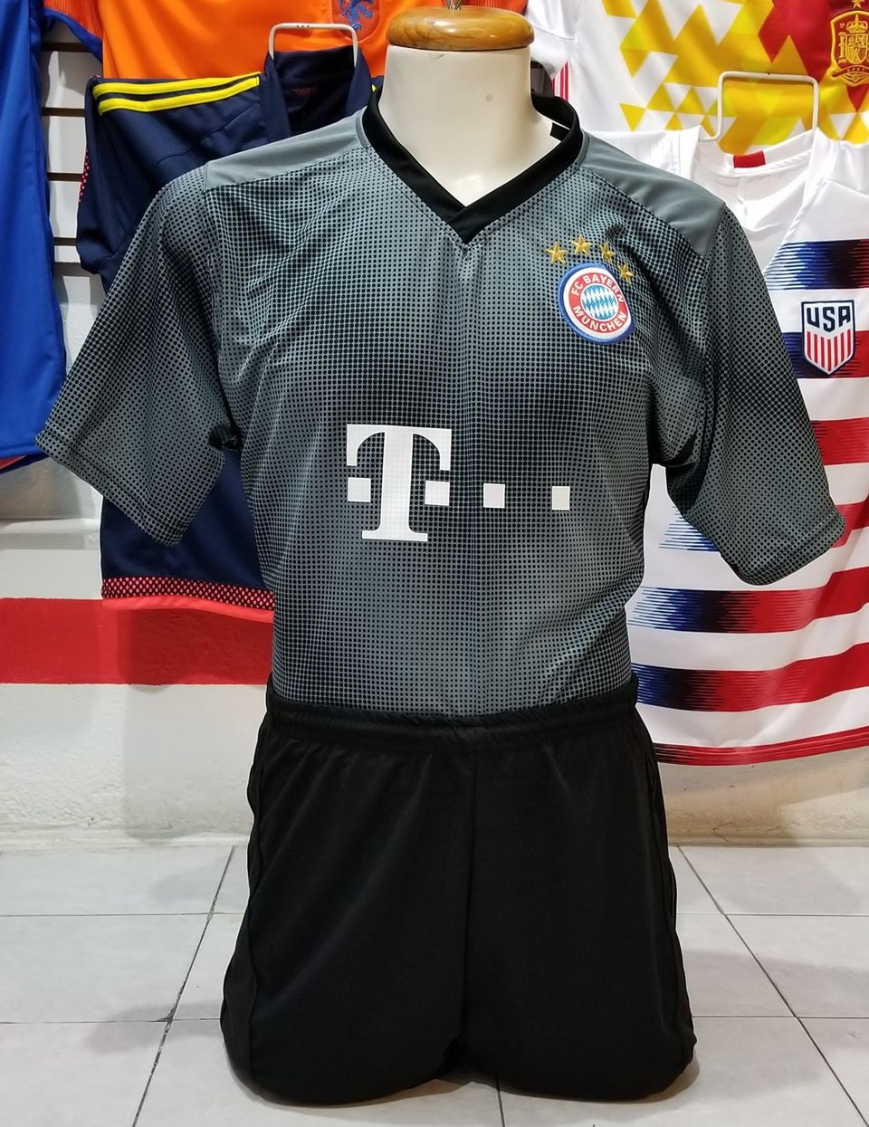Uniforme Bayern Munich Tercero 2018