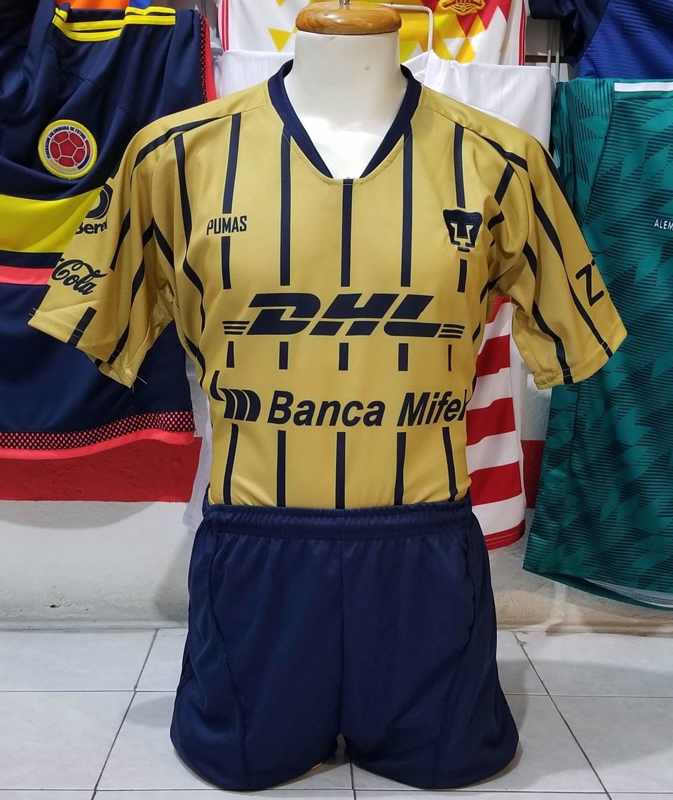 Uniforme Pumas Visita 2018