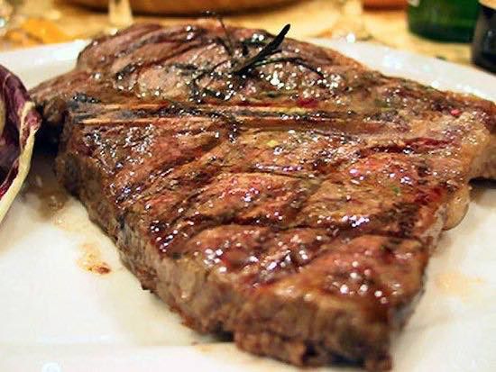 carne alla griglia con rosmarino