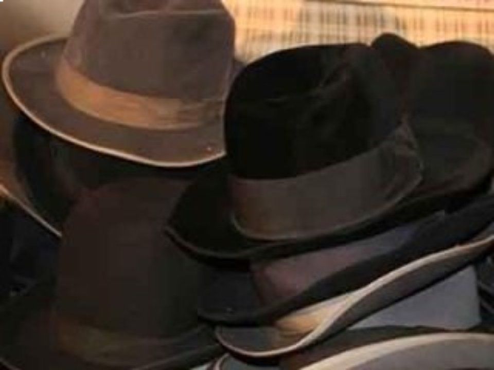 cappelli con ansa