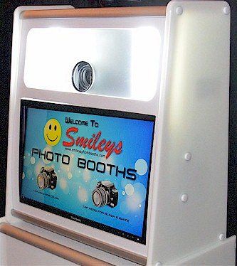 Massachusetts photo booth rentals Newburyport, Marblehead, Gloucester, Methuen, Marlborough, Framingham, Lawrence, Holyoke, Chicopee, Beverly, Burlington, Amesbury, Salisbury, Newburyport, Woburn, Andover, Haverhill, Chelmsford, Fitchburg, Leominster, Arlington, Reading, Newton, Wellesley, Westford, Cape Cod
