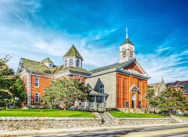Lovers On Seashore — West Grove, PA — West Grove Chapel and Event Venue Lovers On Seashore — West Grove, PA — West Grove Chapel and Event Venue