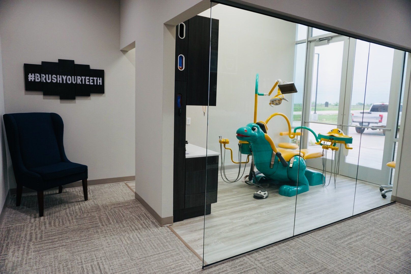 Northlake-Dino-Chair-Room