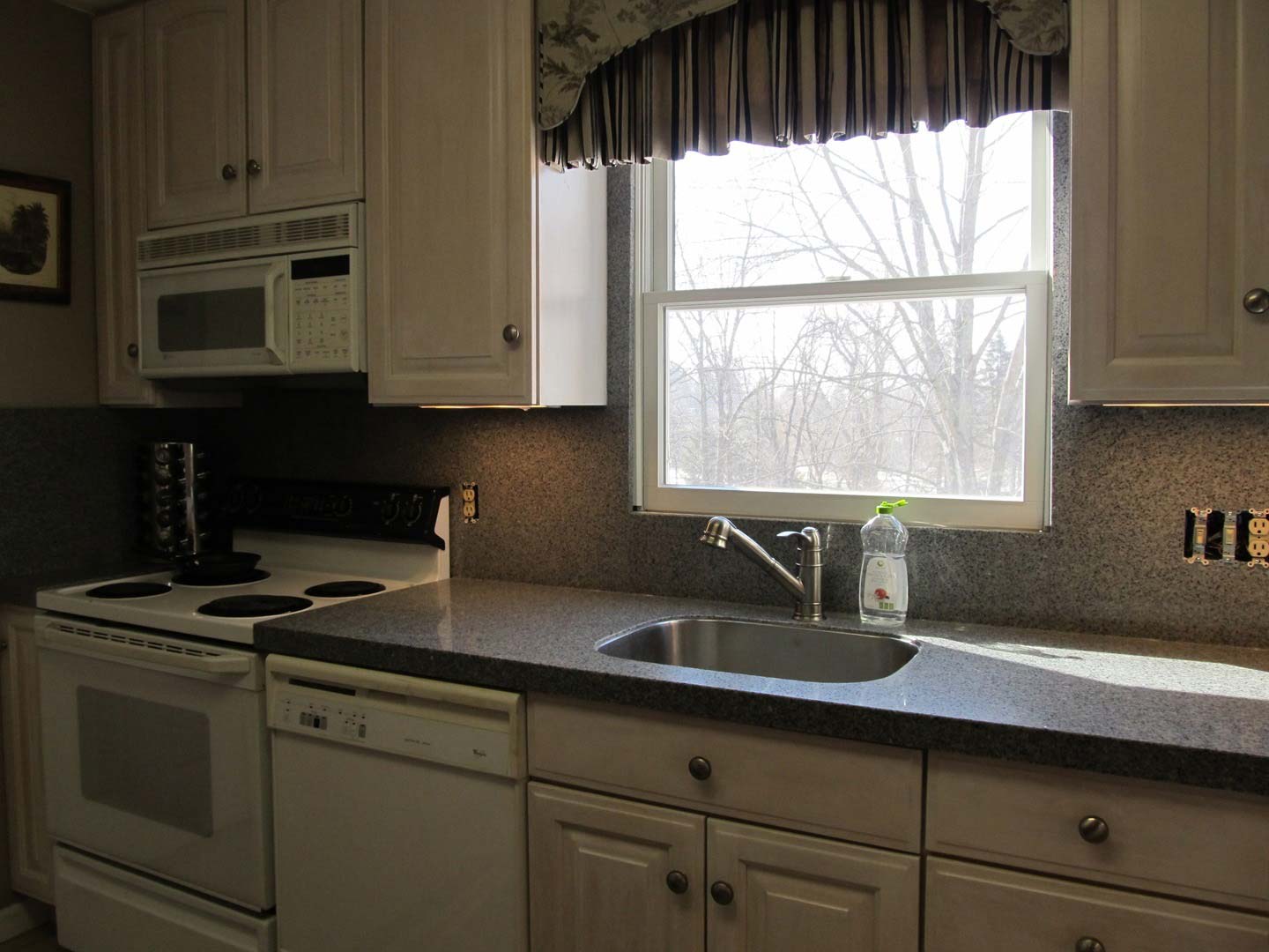Kitchen Window — The Tri-State Area — Carriage House II In-Home Restorations