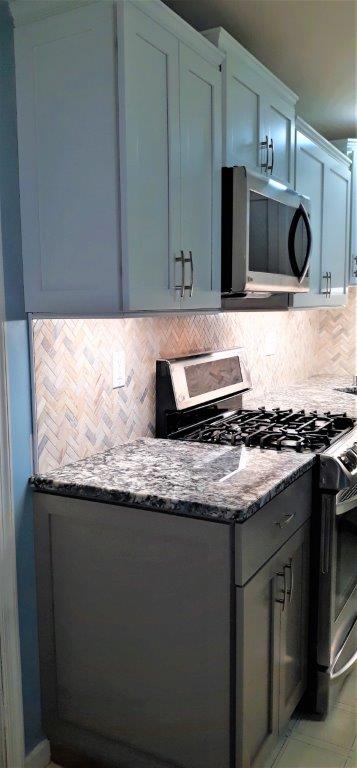 Before & After Photos of a Refaced Kitchen