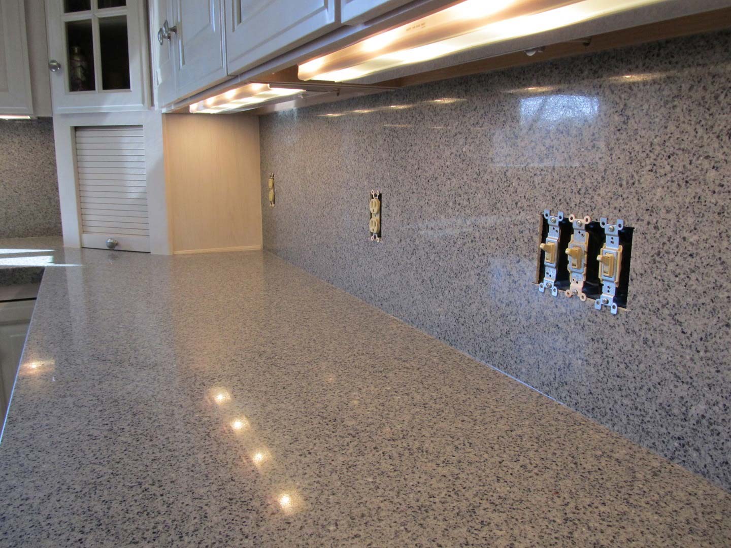 Refinished Kitchen Walls and Counter — The Tri-State Area — Carriage House II In-Home Restorations
