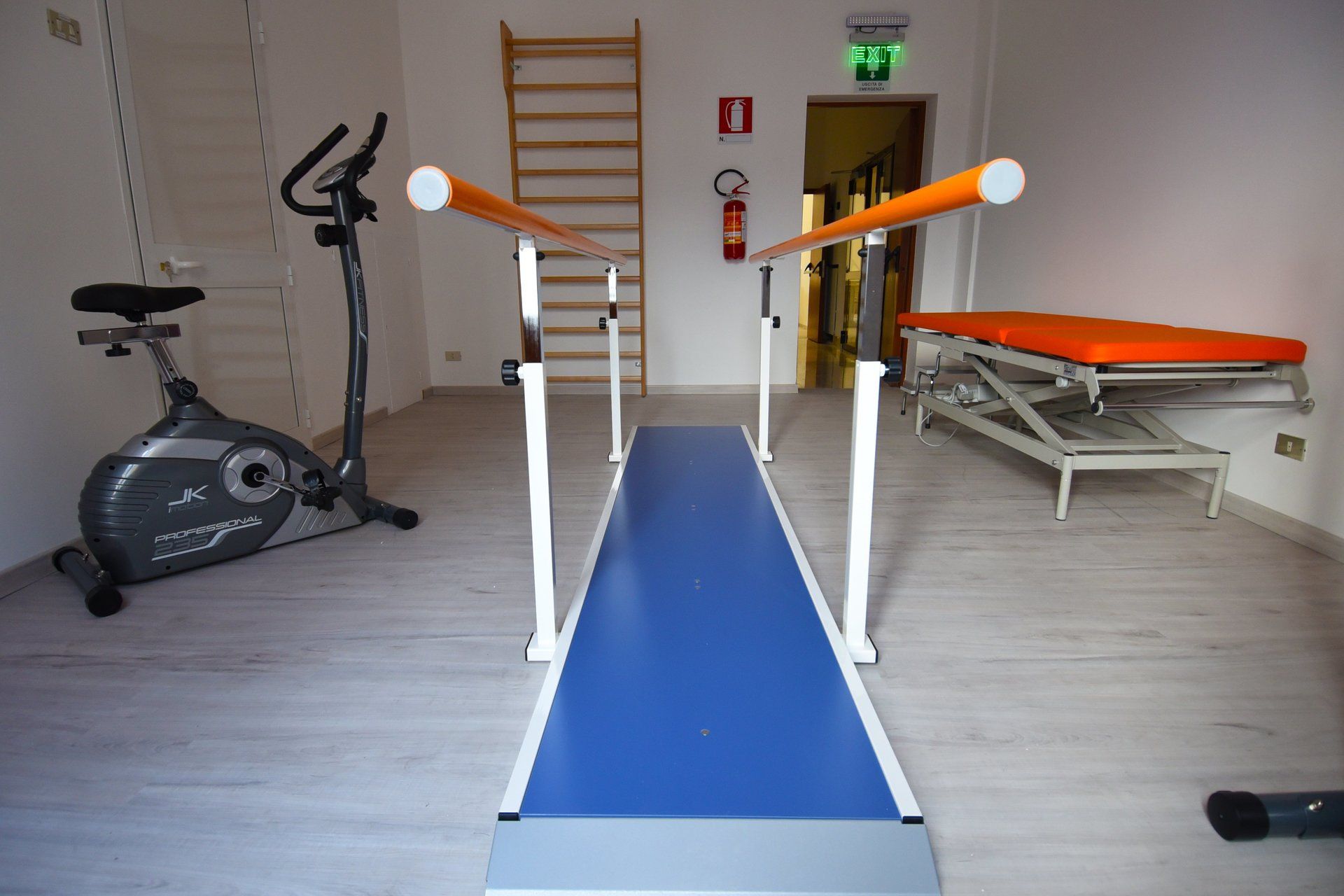 sala per la riabilitazione in casa di riposo