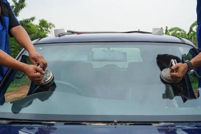 Auto Glass Service — Polishing The Car Windshield in Albuquerque, NM