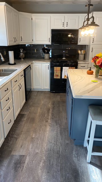 White Countertop — Greensburg, PA — Ruggiero Kitchen, Bath & Flooring Design Studio White Countertop — Greensburg, PA — Ruggiero Kitchen, Bath & Flooring Design Studio