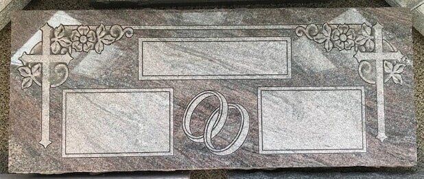 Rings in monument — Monuments in Media, PA
