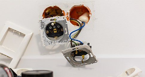 Electric Socket Repair — Clive, IA — Bartlett Electric
