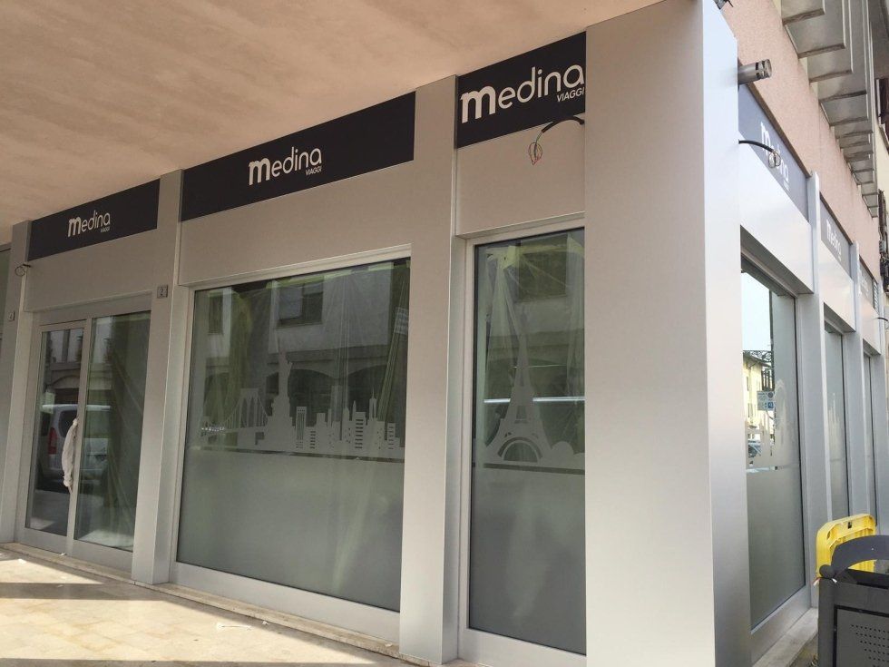 decorazioni su vetri per fini promozionali
