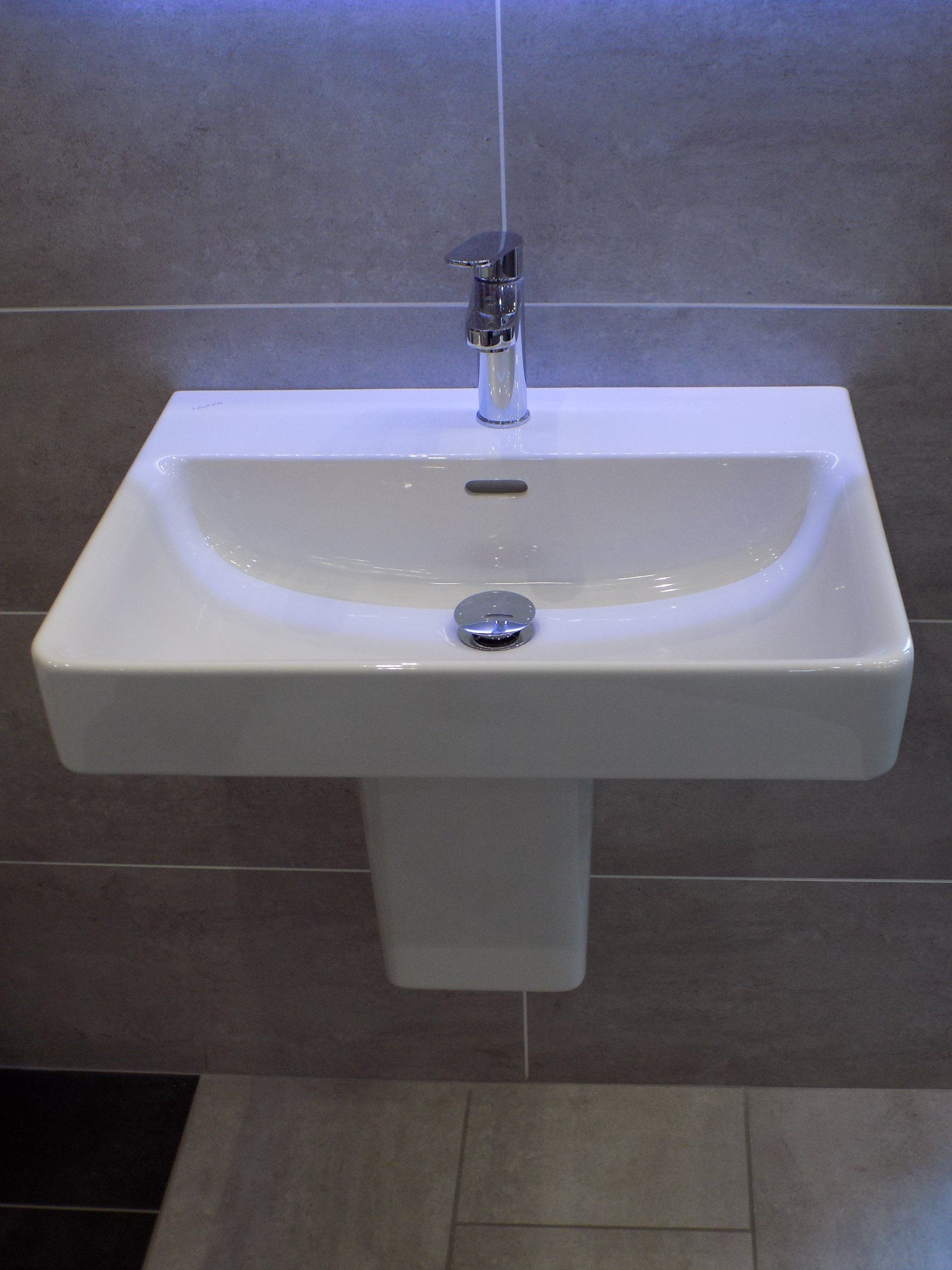 wash basin