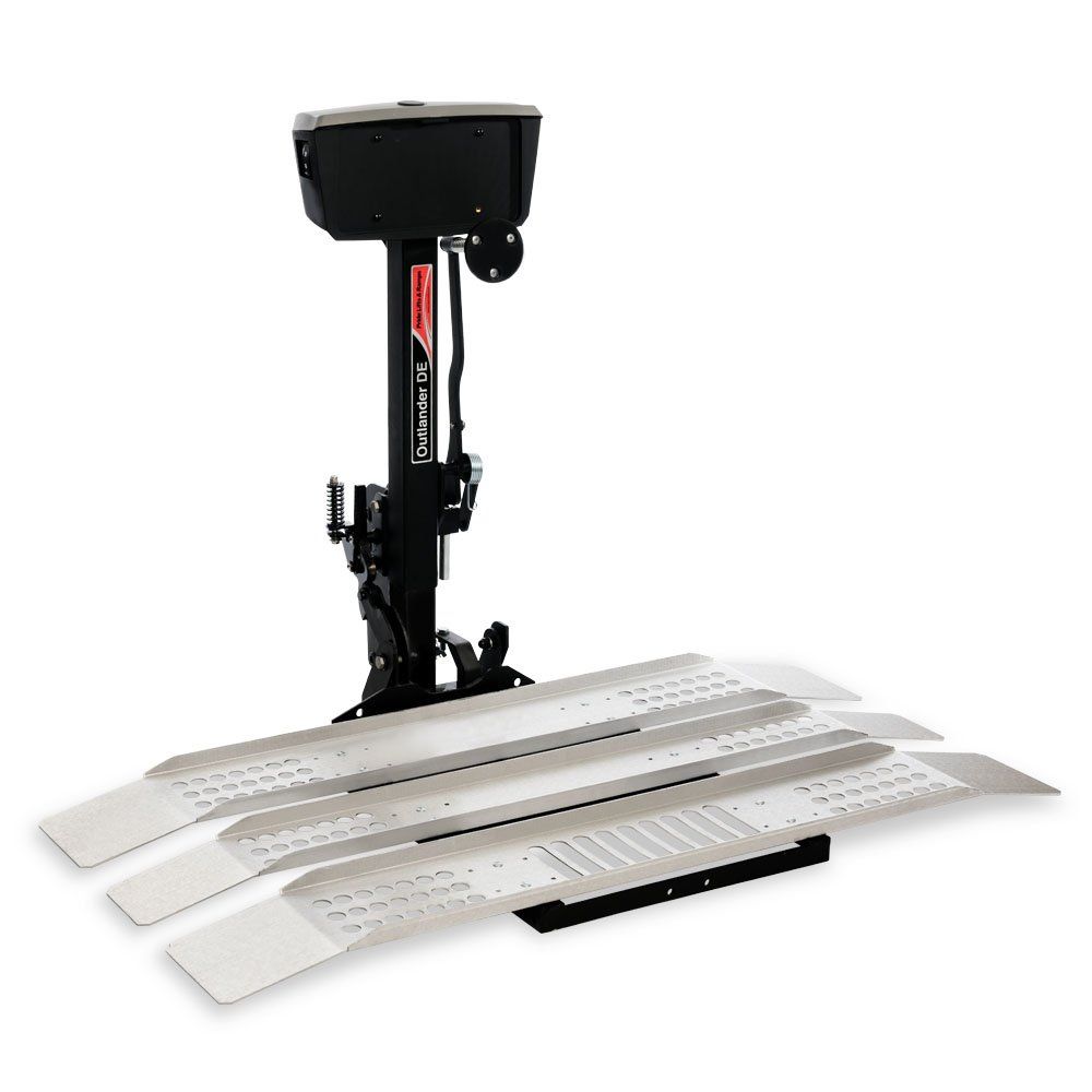 The Outlander DE is a dual-entry, three-rail scooter lift compatible with both 3 & 4 wheel small to mid-size scooters.