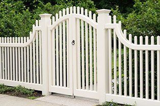Elegant fence - Commercial Fences in Middletown, DE