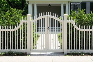 Front gate and fence - Fence Contractor in Middletown, DE