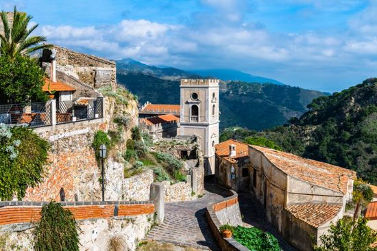 scorcio del borgo medievale vicino Messina