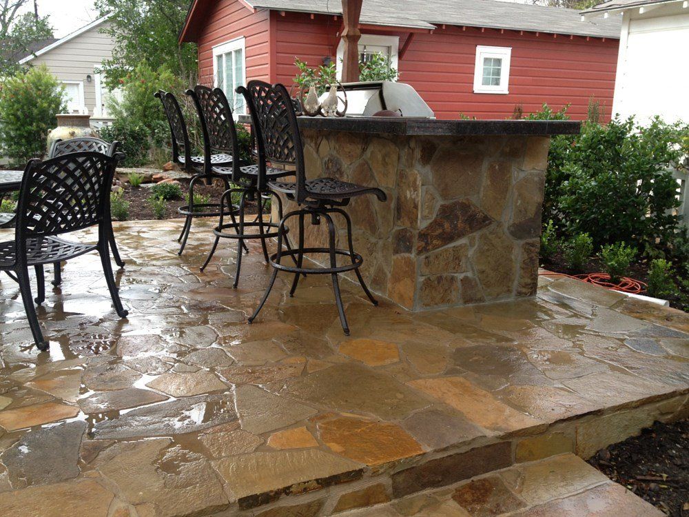 outdoor kitchen and patio installation