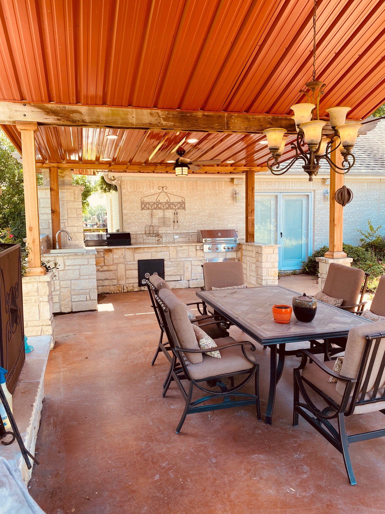 outdoor kitchen installation