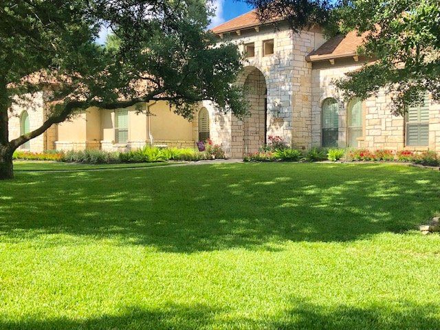 landscape and lawn maintenance