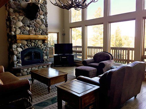 Soaring Eagle Lodge Living Room