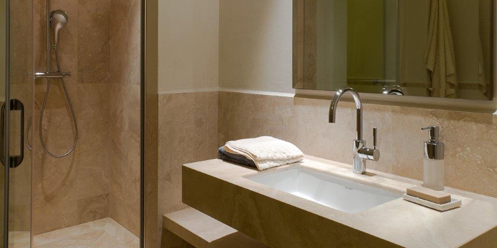Bagno in nocetto