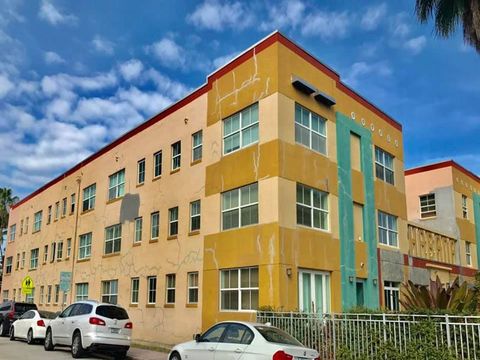 Commercial Building — Miami, FL — Snapp Industries, Inc.
