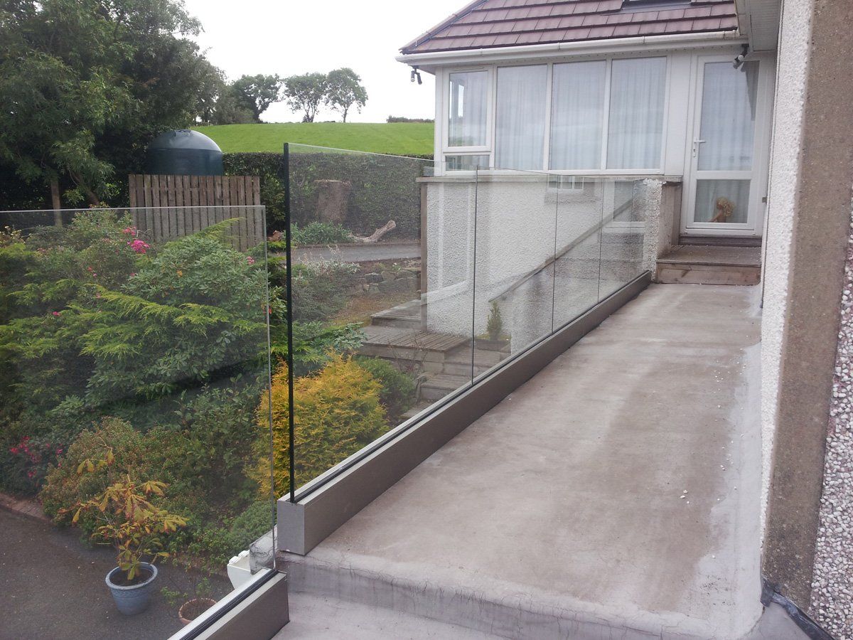 GLASS BALUSTRADES