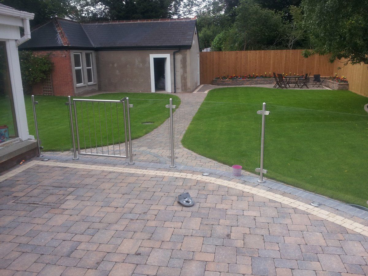 GLASS BALUSTRADES