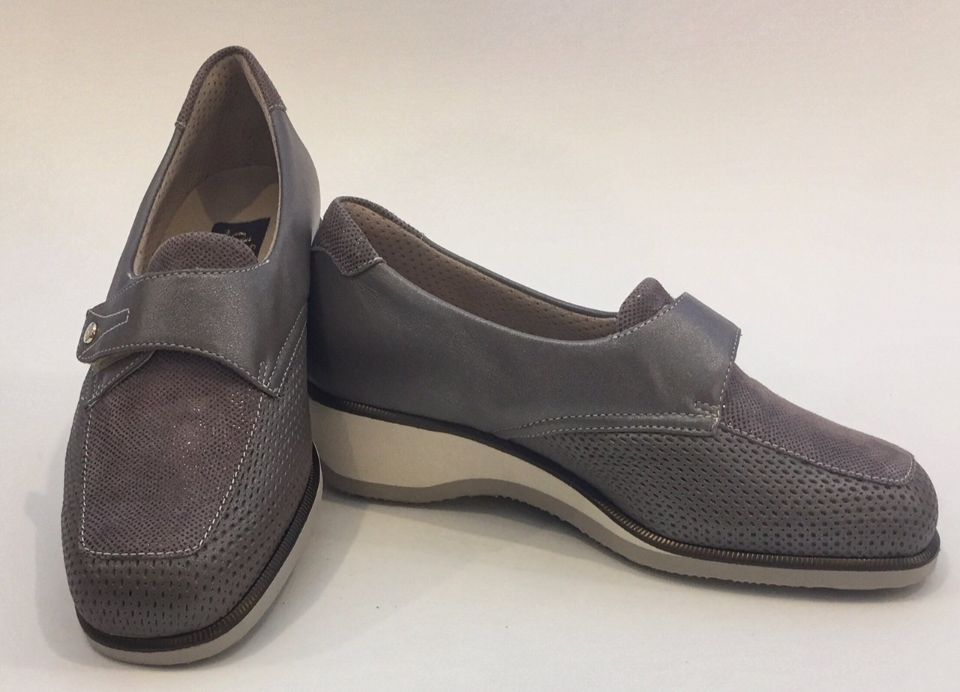Scarpe ortopediche chiuse