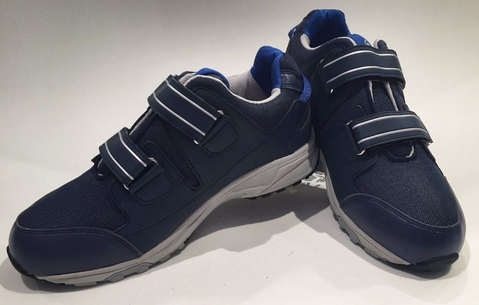 Scarpe ortopediche con doppio strappo