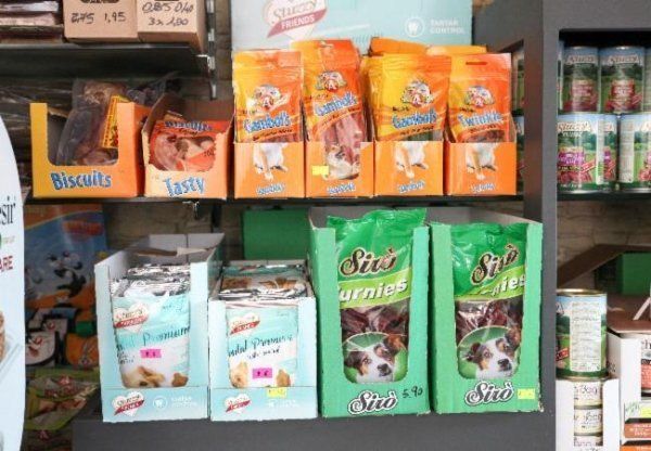 cibo per cani e gatti