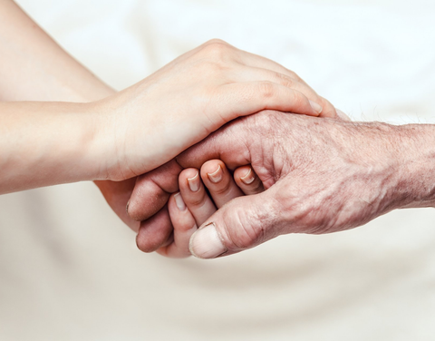 Alte und junge Hand