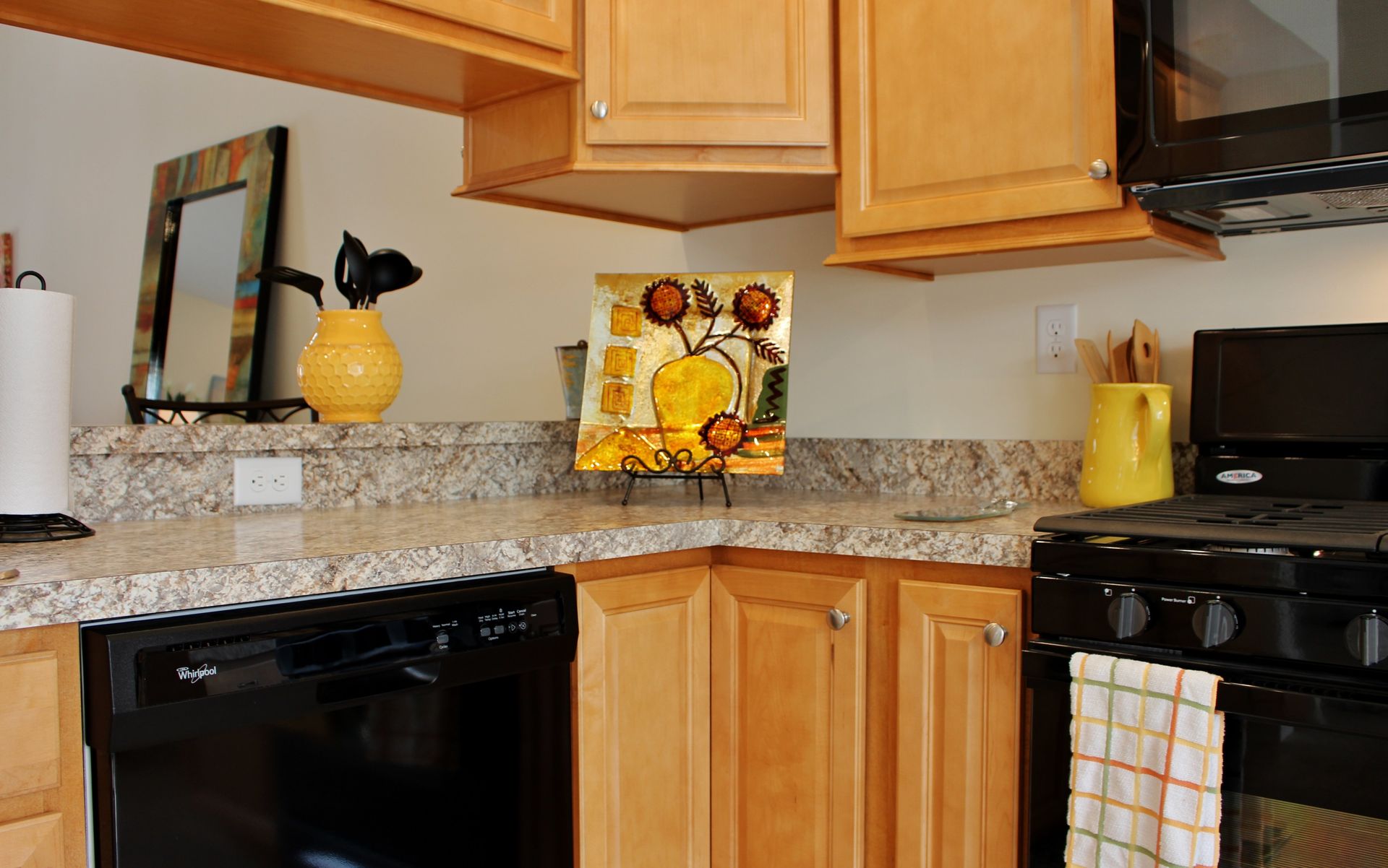 Sawmill Ridge Atkinson NH New Homes Quartz Countertops