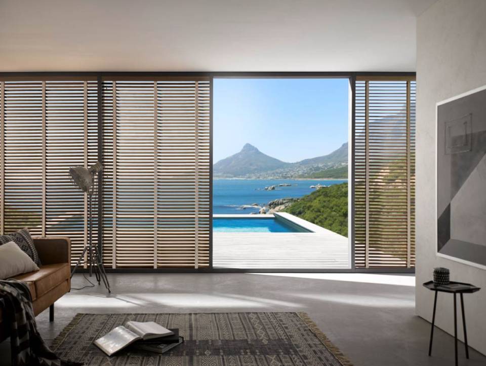 Installazione di tende tecniche
