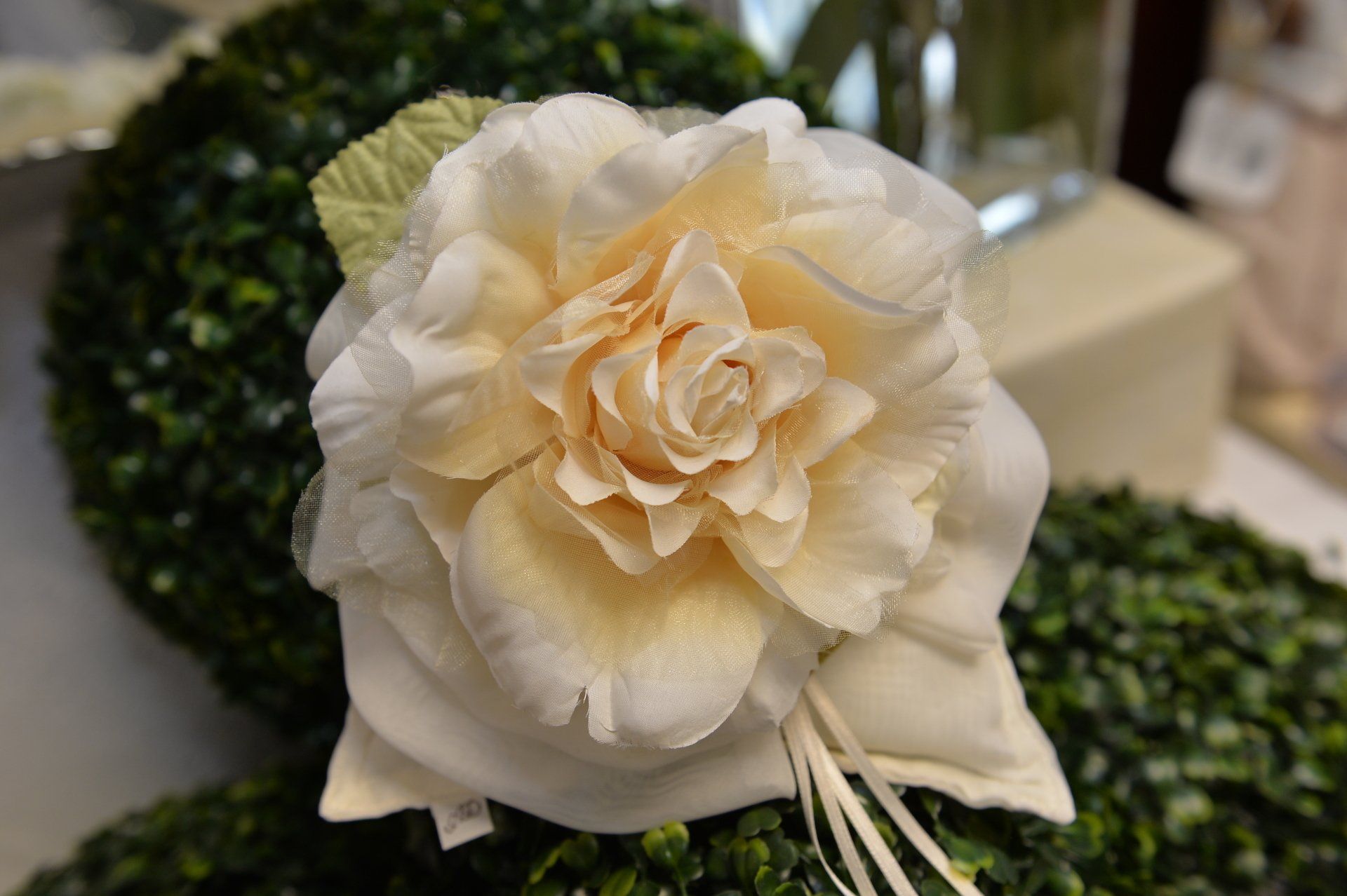 bomboniera con fiore di stoffa