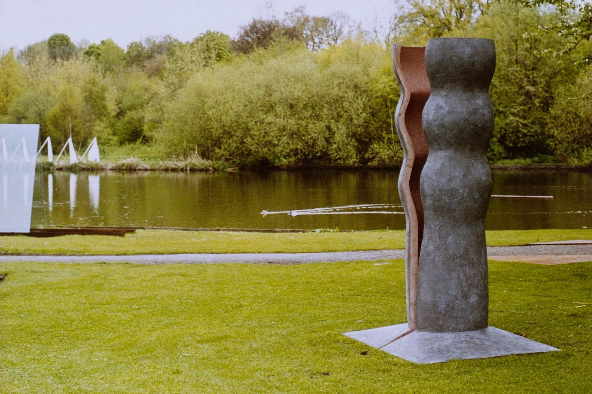 Twee delen (1999, beton)