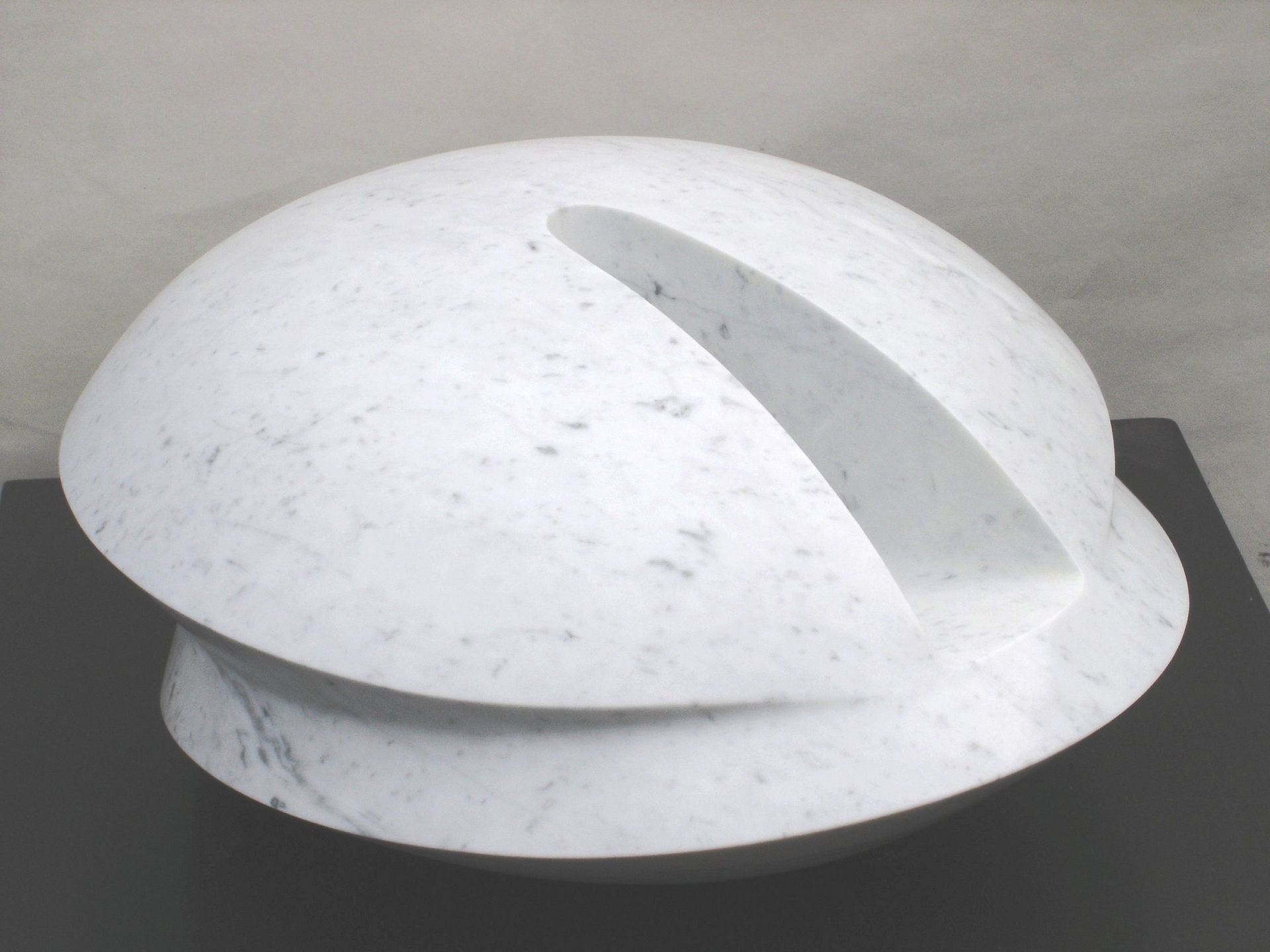 Two Volumes (2003, marmer)