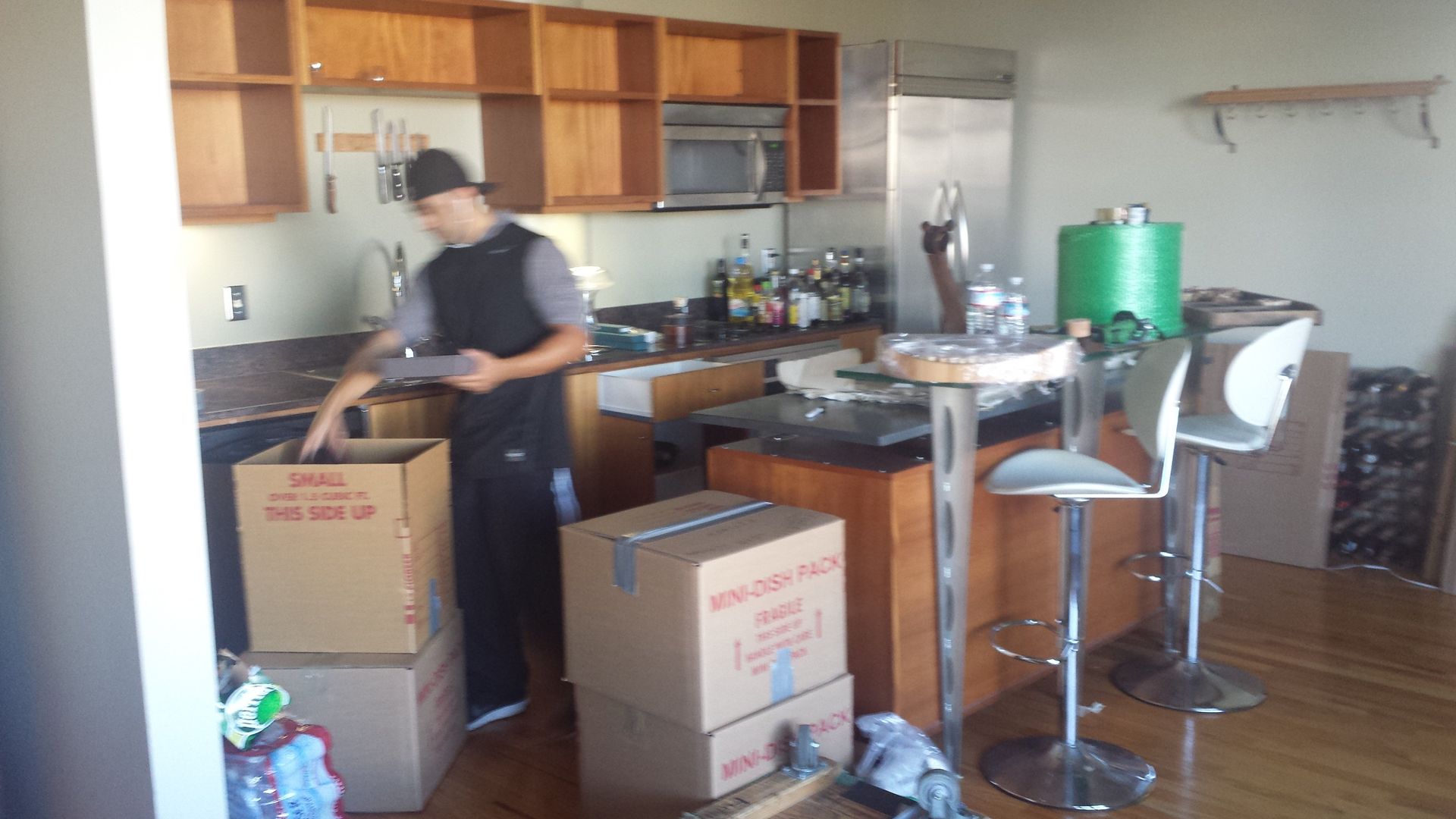 Furniture packing and loading 34