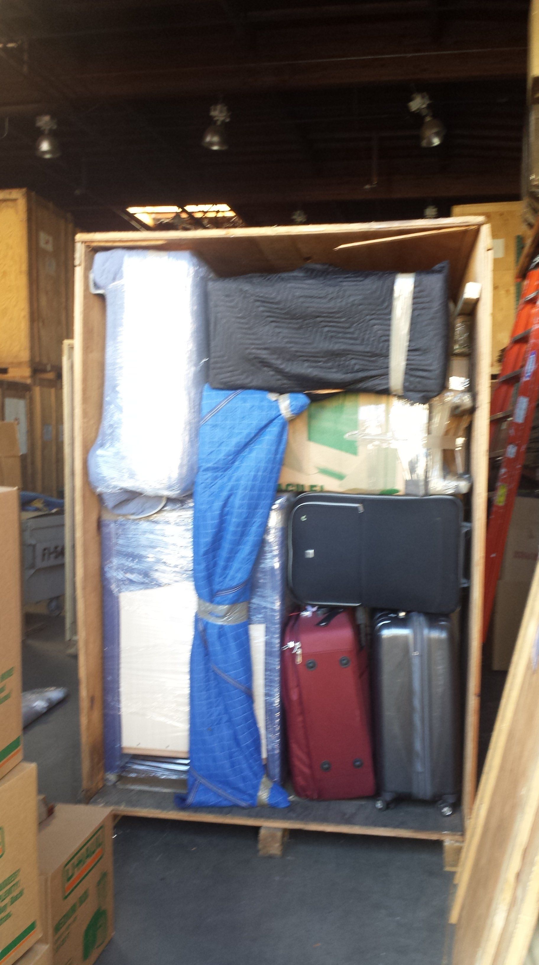 Furniture packing and loading 47