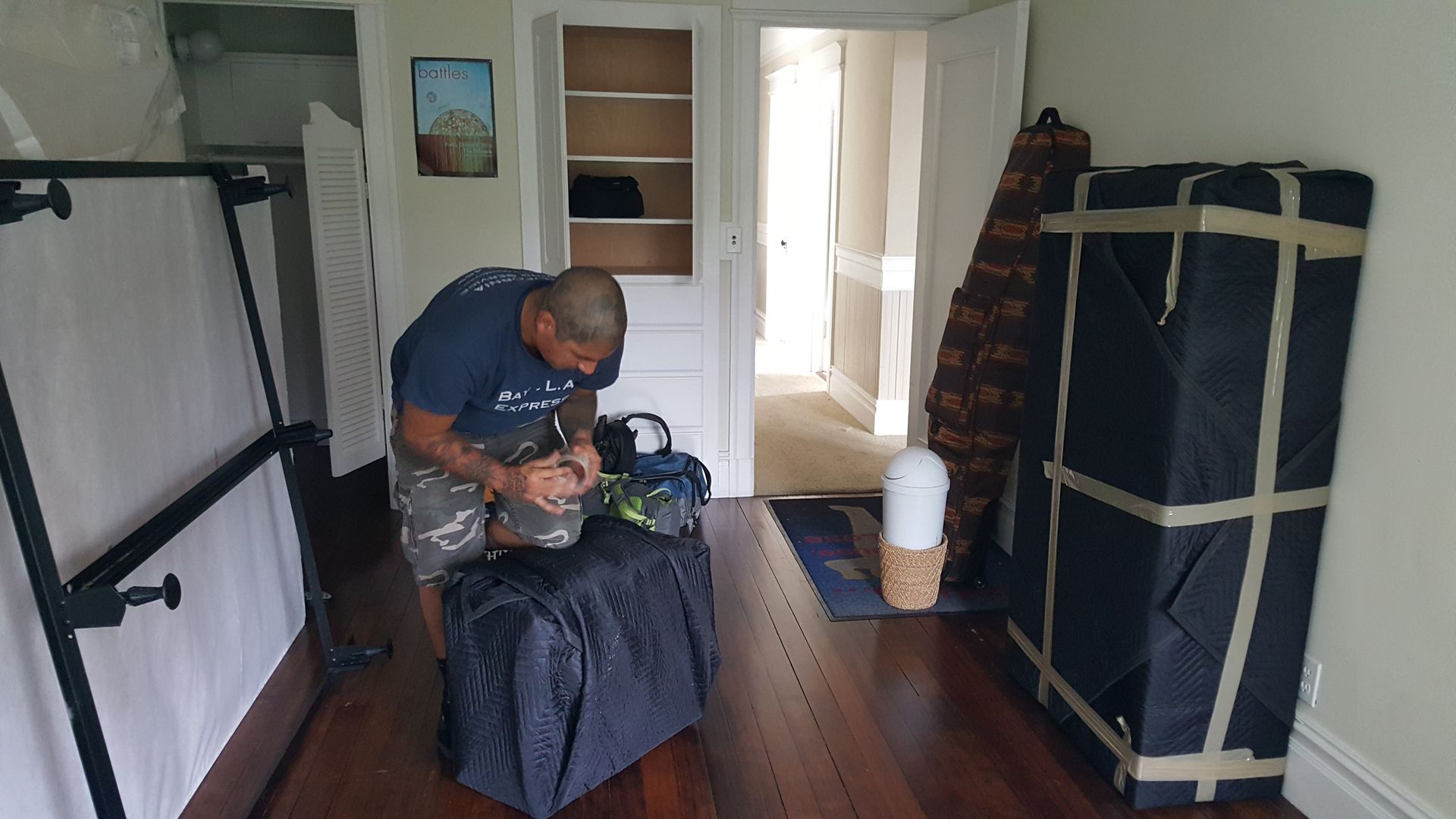 Furniture packing and loading 14
