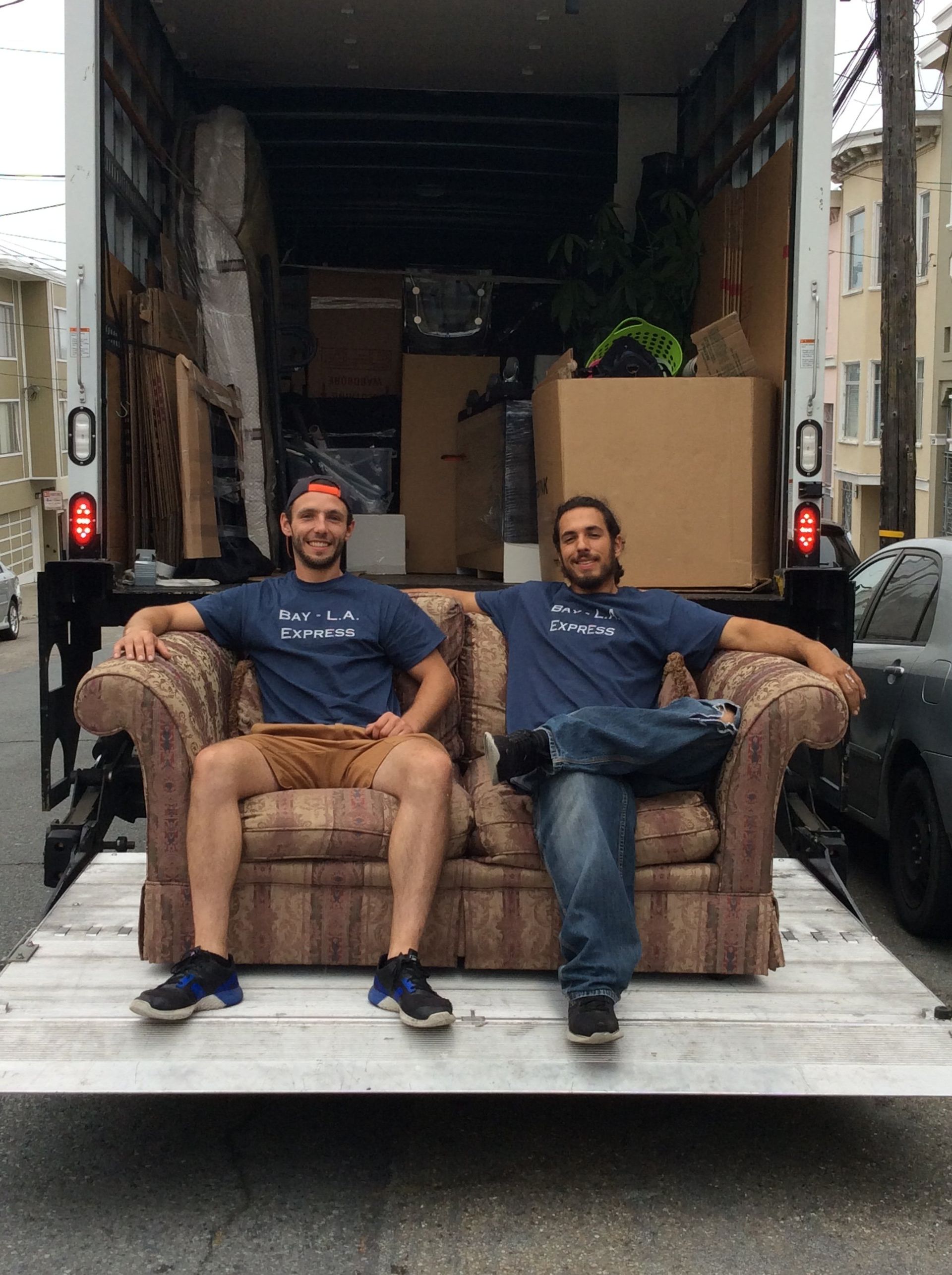 Furniture packing and loading 32