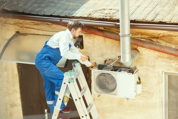 technician-working
