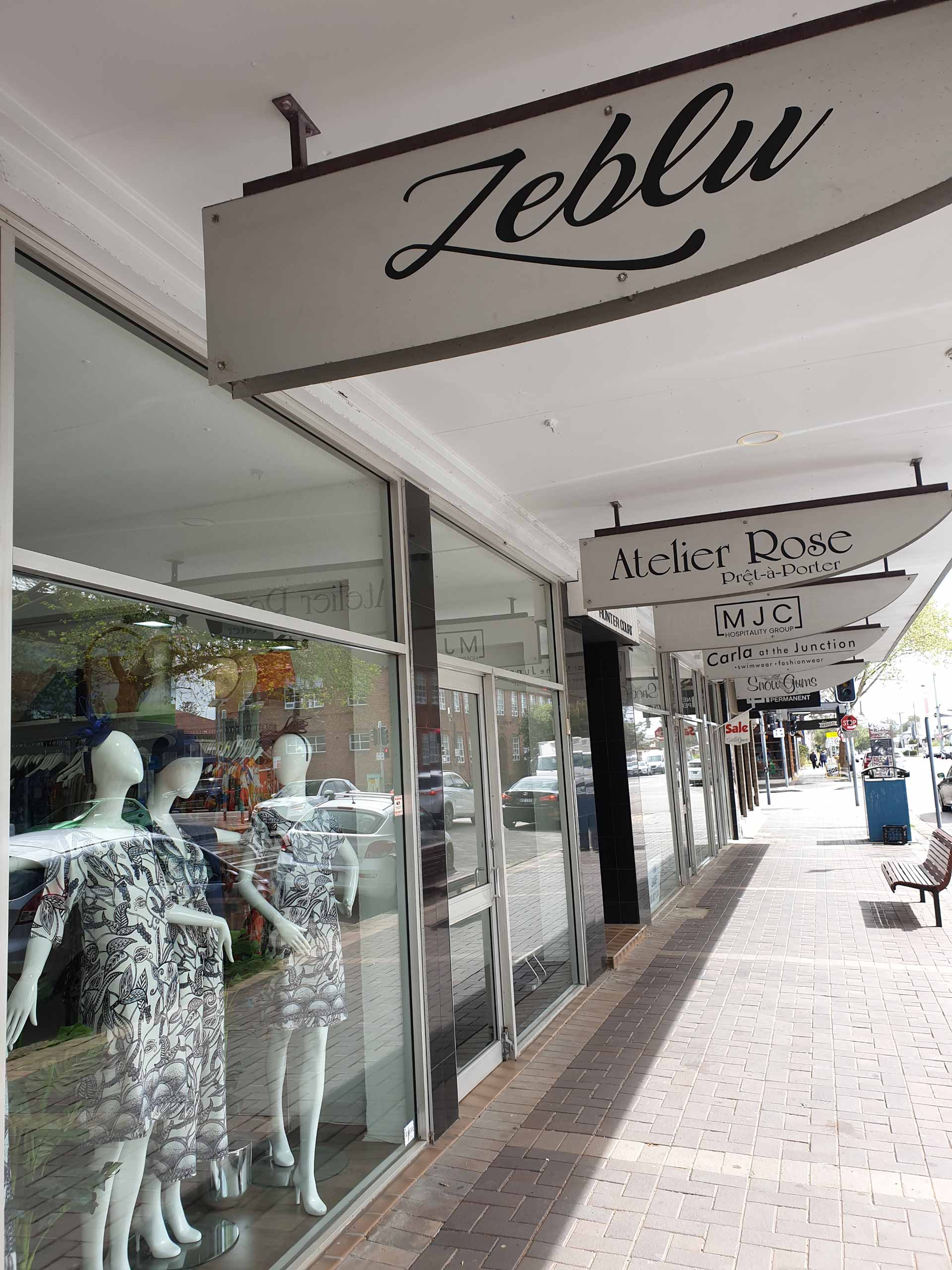 Street view of clothing store 